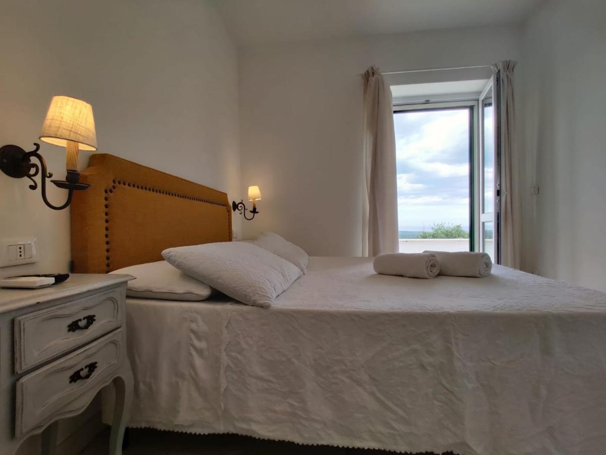 Mareulivi Bed & Breakfast Ostuni Bagian luar foto