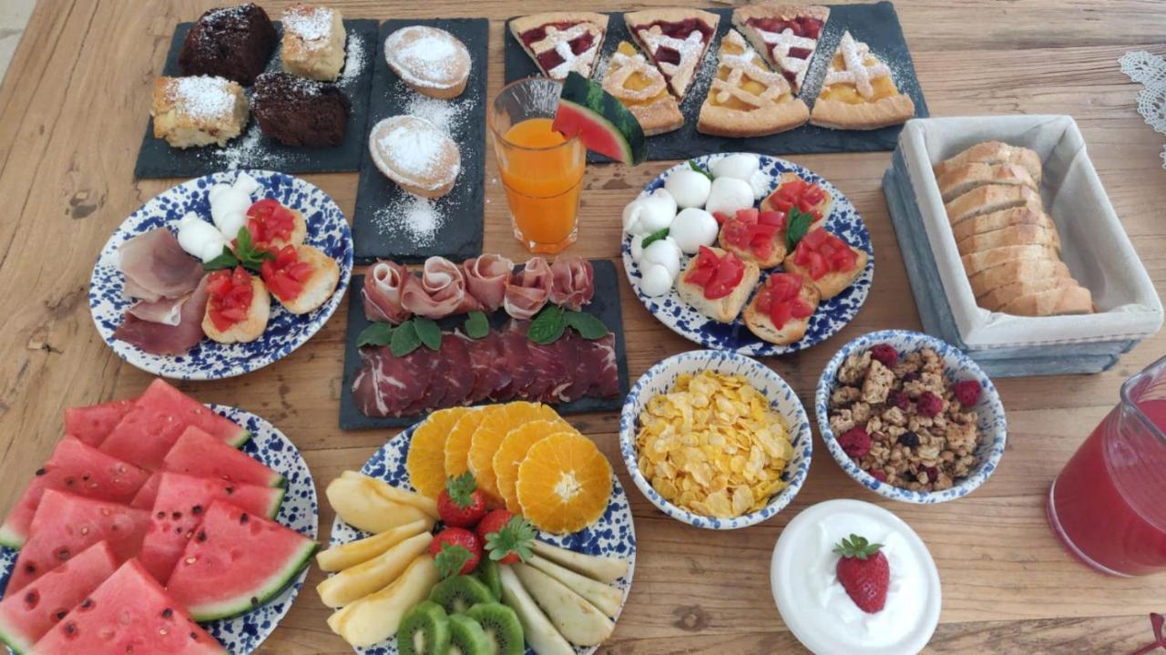 Mareulivi Bed & Breakfast Ostuni Bagian luar foto